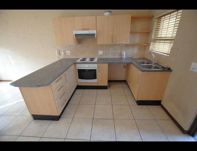 1 BEDROOM PROPERTY TO RENT IN PAULSHOF